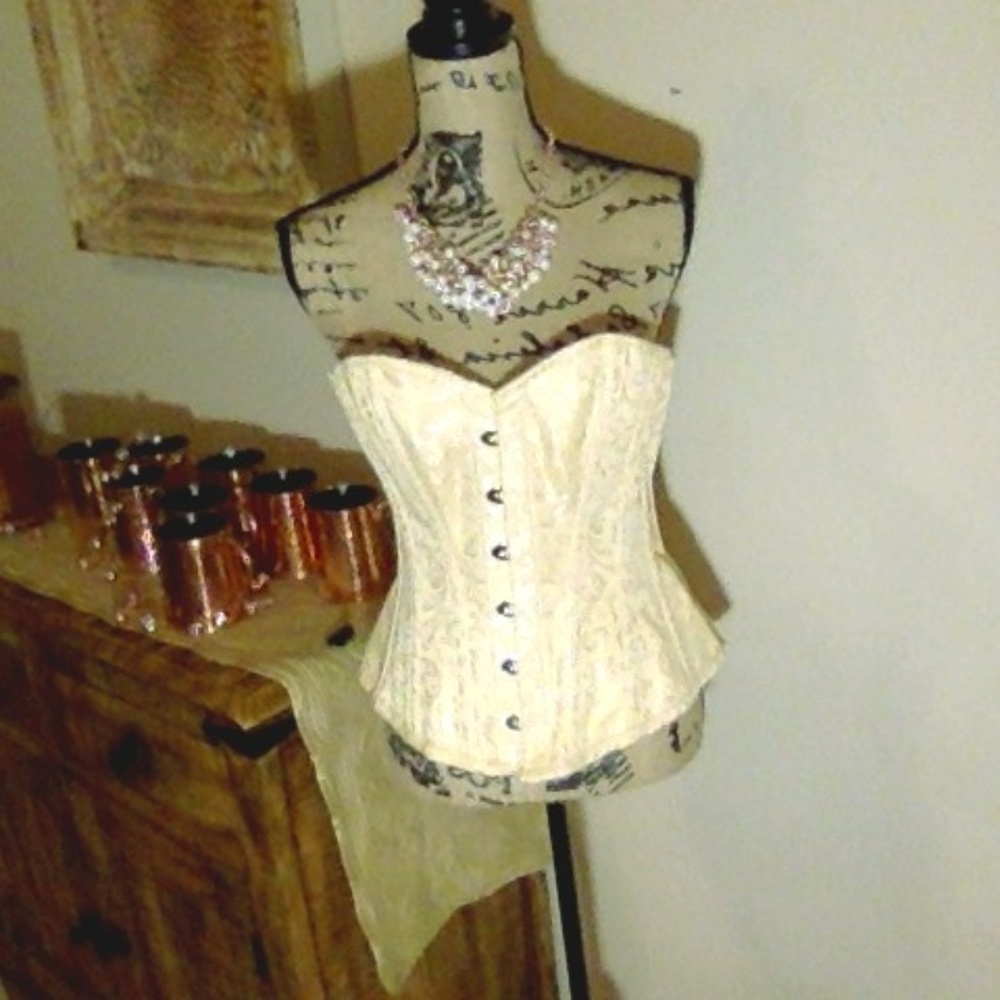 NWT Ivory Brocade Lace Up Corset